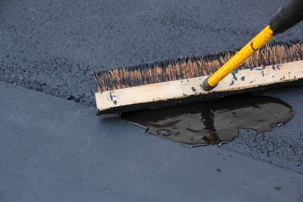 Driveway Asphalt Sealing in Durham